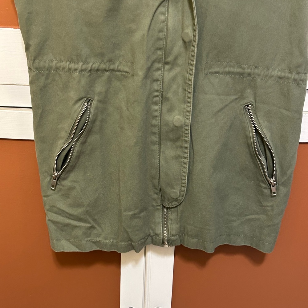 Thread & Supply ladies olive green utility vest with tribal knit back, size XS. - Picture 5 of 10